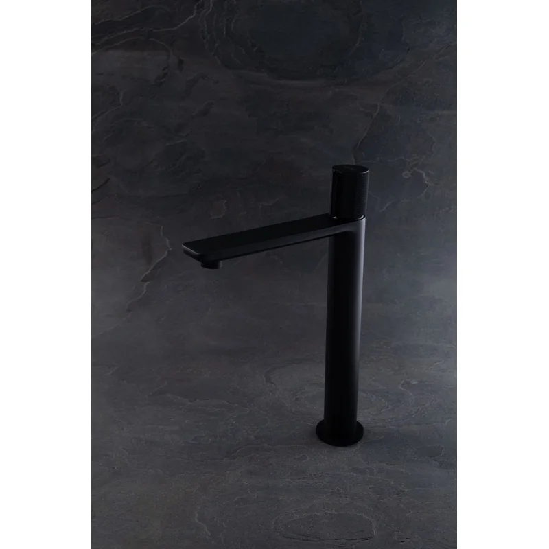 Смеситель для раковины Allen Brau Liberty 5.33002-31 черный матовый