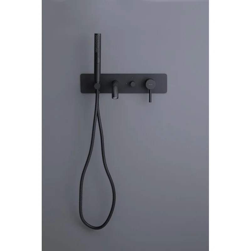 Смеситель для ванны с душем Allen Brau Priority 5.31006-31 (с внутренней частью) черный матовый