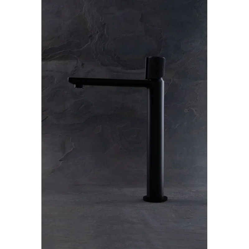 Смеситель для раковины Allen Brau Liberty 5.33002-31 черный матовый