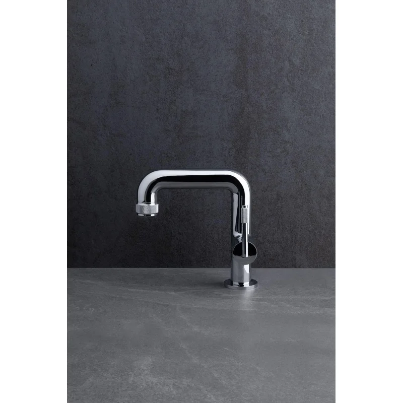 Смеситель для раковины Allen Brau Reality 5.32001-00 хром