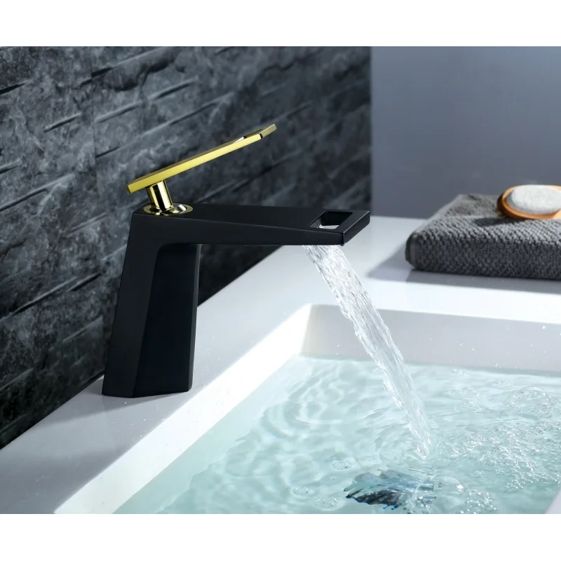 Смеситель для раковины Bronze de Luxe Quadro A919B Черный Золото