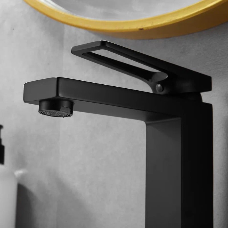 Смеситель для раковины Shevanik S6801H, черный