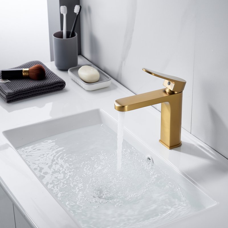 Смеситель для раковины Shevanik S4501G, золотой сатин