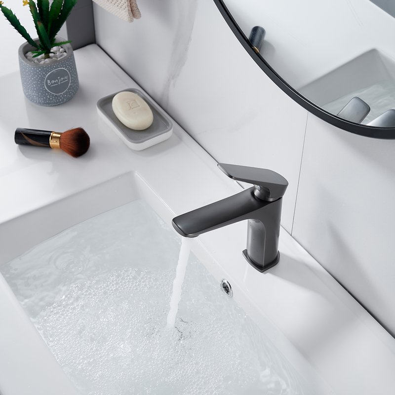 Смеситель для раковины Shevanik S4201T, оружейная сталь