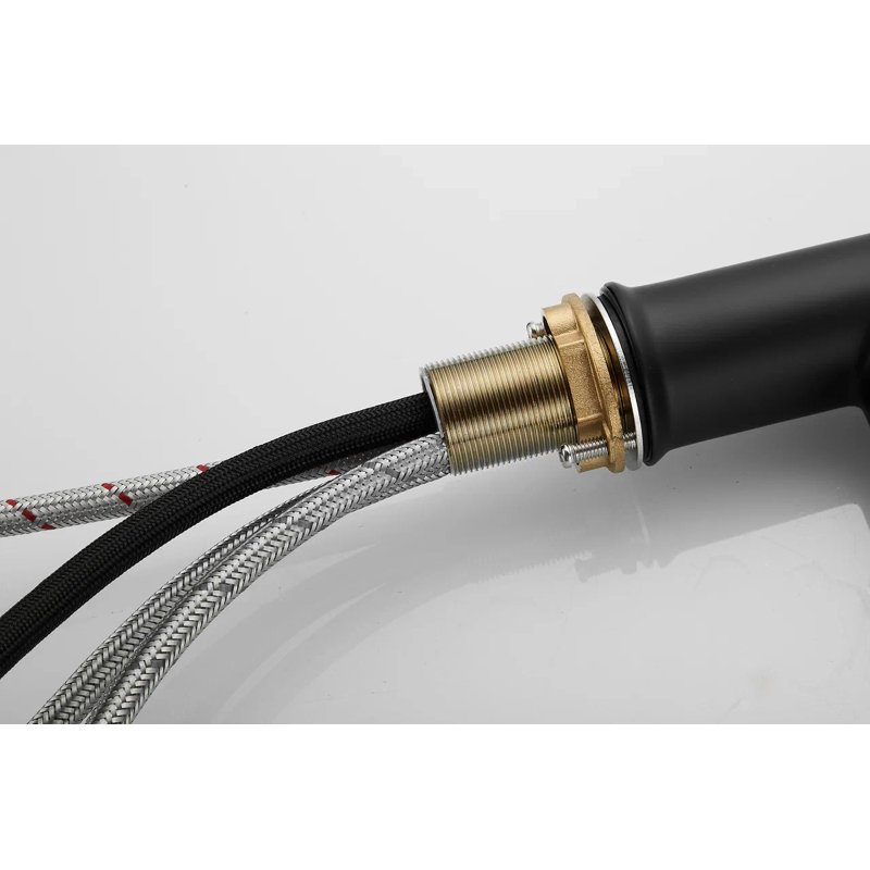 Смеситель для кухни с выдвижным изливом Shevanik S163H, черный