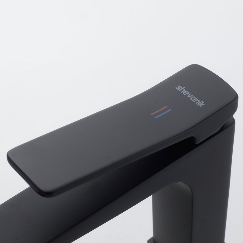 Смеситель для раковины Shevanik S4601H, черный