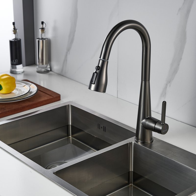 Смеситель для кухни с выдвижным изливом Shevanik S363T, оружейная сталь