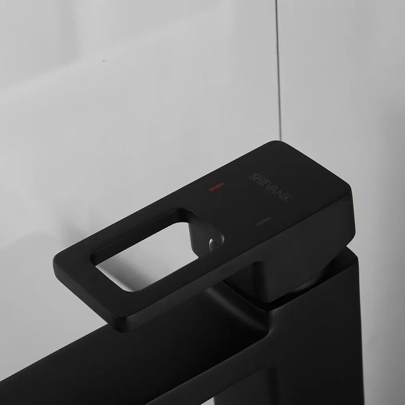 Смеситель для раковины с гигиеническим душем Shevanik S8271H, черный