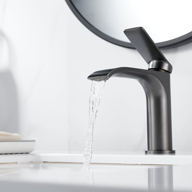 Смеситель для раковины Shevanik S4101T, оружейная сталь