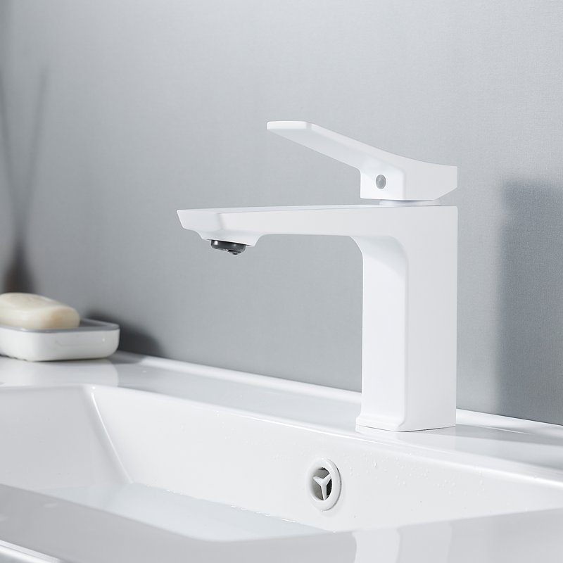 Смеситель для раковины Shevanik S4401C, белый