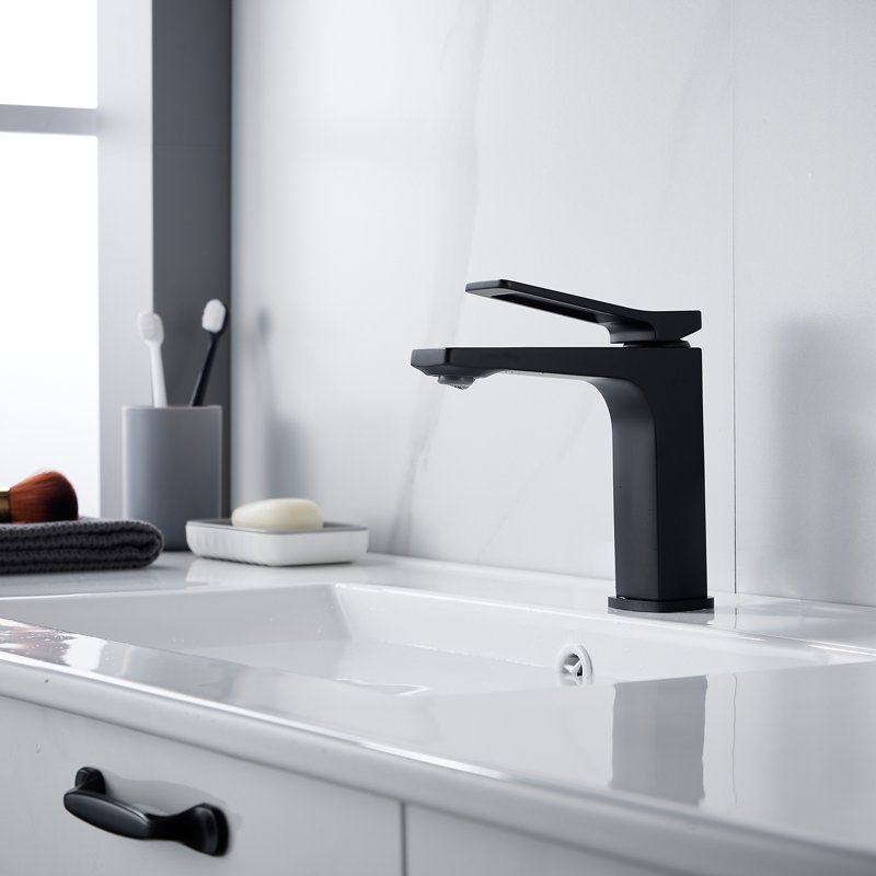 Смеситель для раковины Shevanik S4601H, черный