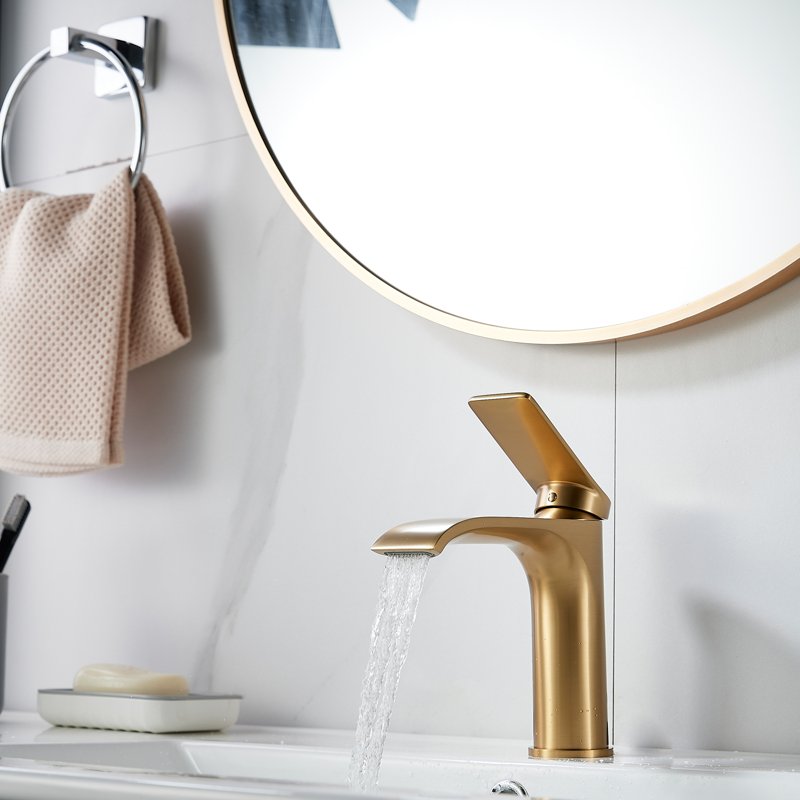 Смеситель для раковины Shevanik S4101G, золотой сатин