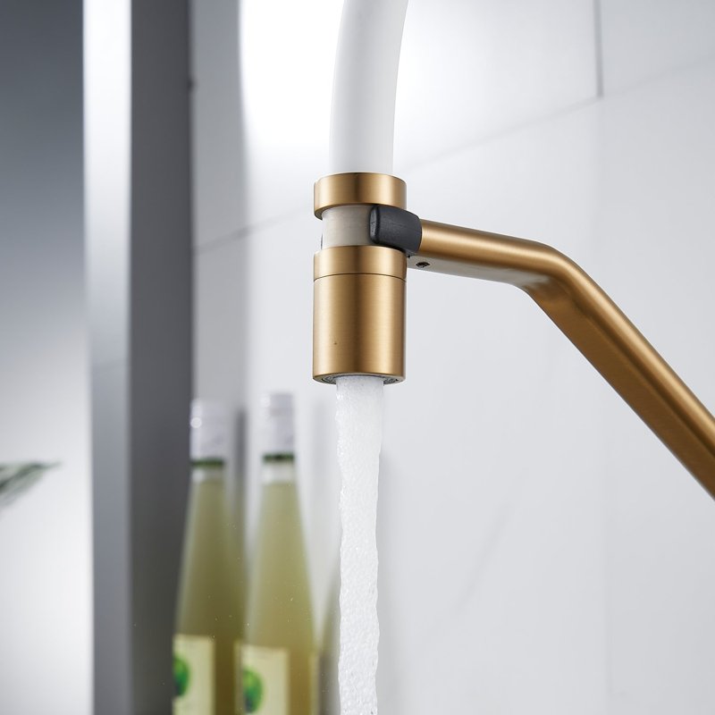 Смеситель для кухни с гибким изливом Shevanik S343G-1, золотой сатин