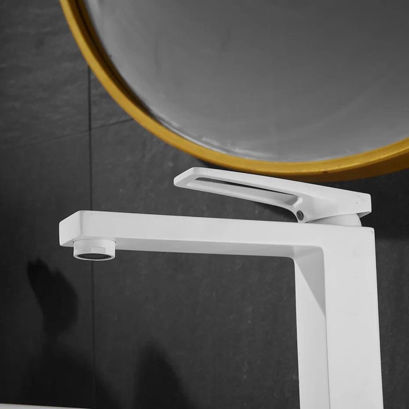 Смеситель для раковины Shevanik S6811С, белый