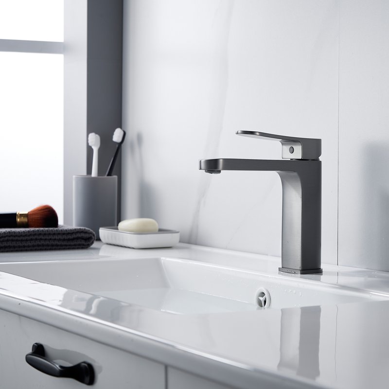 Смеситель для раковины Shevanik S4501T, оружейная сталь