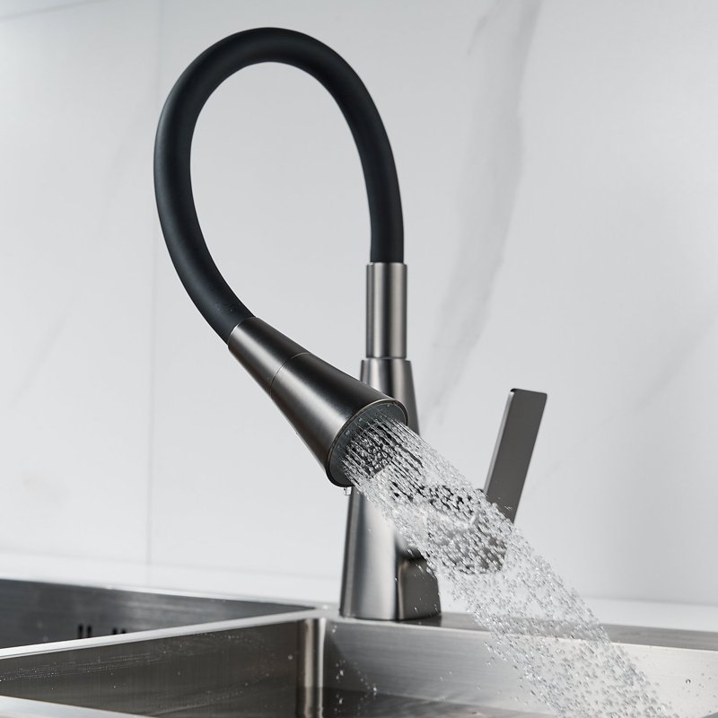 Смеситель для кухни с гибким изливом Shevanik S543T-3, оружейная сталь/черный