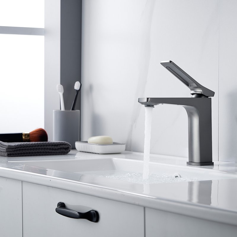 Смеситель для раковины Shevanik S4601T, оружейная сталь