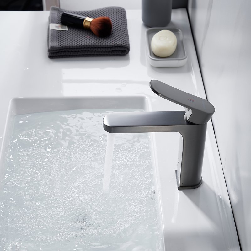 Смеситель для раковины Shevanik S4501T, оружейная сталь