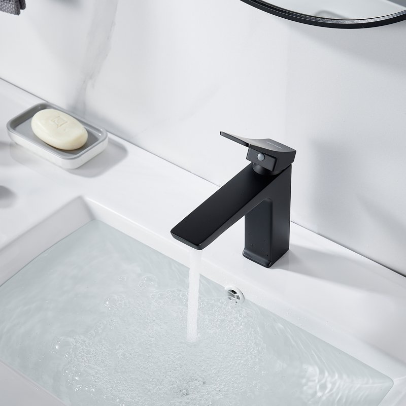 Смеситель для раковины Shevanik S4401H, черный