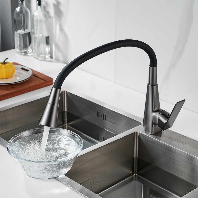 Смеситель для кухни с гибким изливом Shevanik S543T-3, оружейная сталь/черный