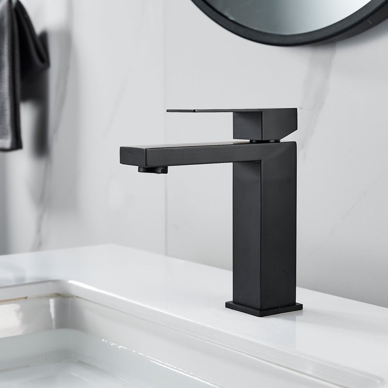 Смеситель для раковины Shevanik S7001H, черный