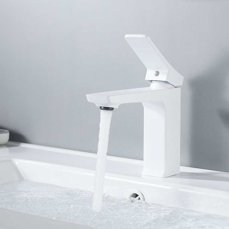 Смеситель для раковины Shevanik S4401C, белый