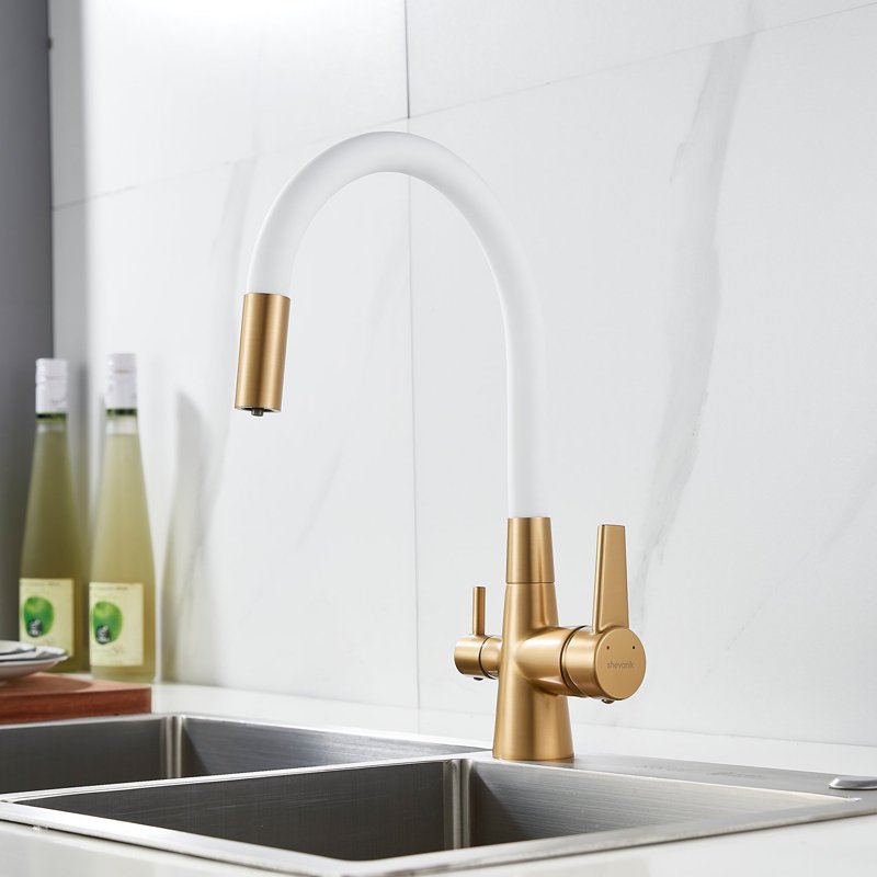 Смеситель для кухни с гибким изливом и подключением фильтра Shevanik S668G, золотой сатин/белый