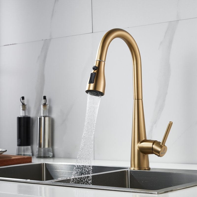 Смеситель для кухни с выдвижным изливом Shevanik S363G, золотой сатин