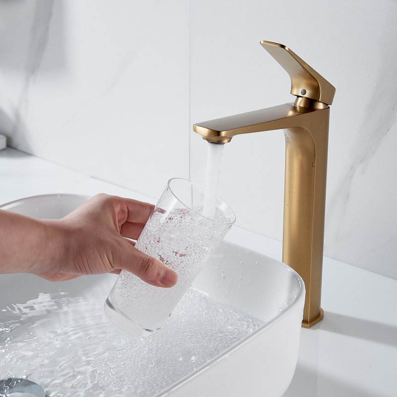 Смеситель для раковины высокий Shevanik S4211G, золотой сатин