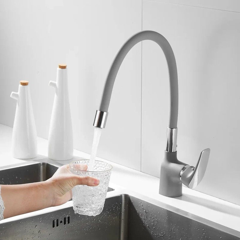 Смеситель для кухни с гибким изливом Shevanik S443-9, серый