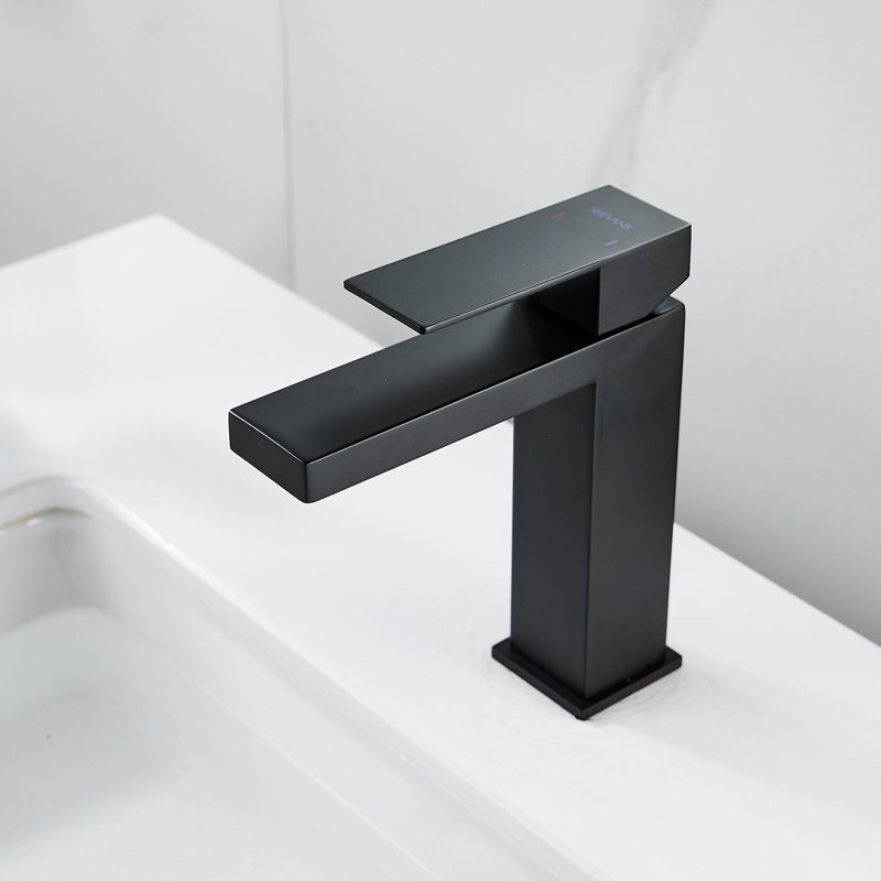 Смеситель для раковины Shevanik S7001H, черный