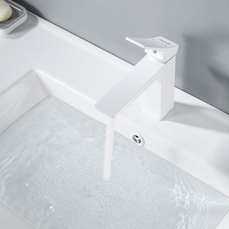 Смеситель для раковины Shevanik S4401C, белый