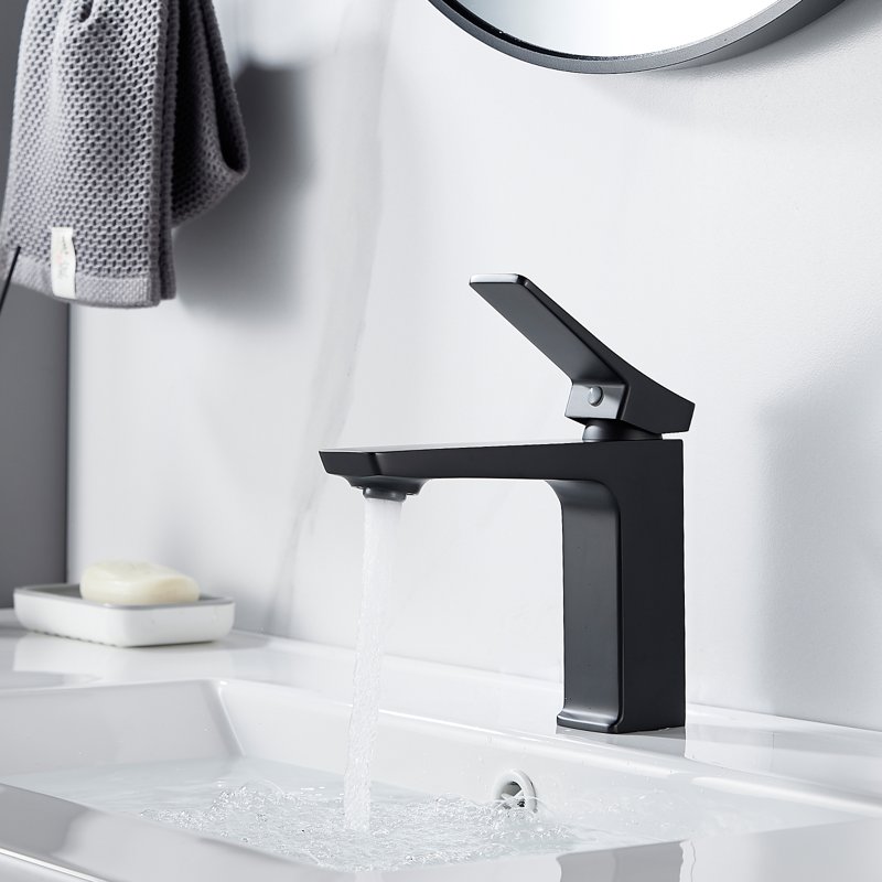 Смеситель для раковины Shevanik S4401H, черный