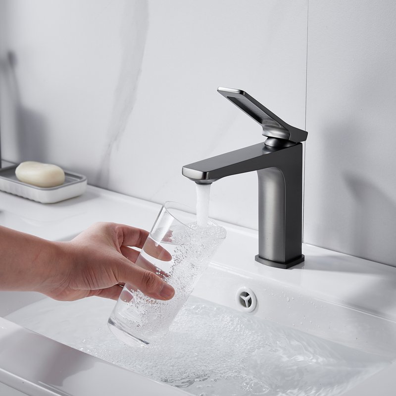 Смеситель для раковины Shevanik S4601T, оружейная сталь