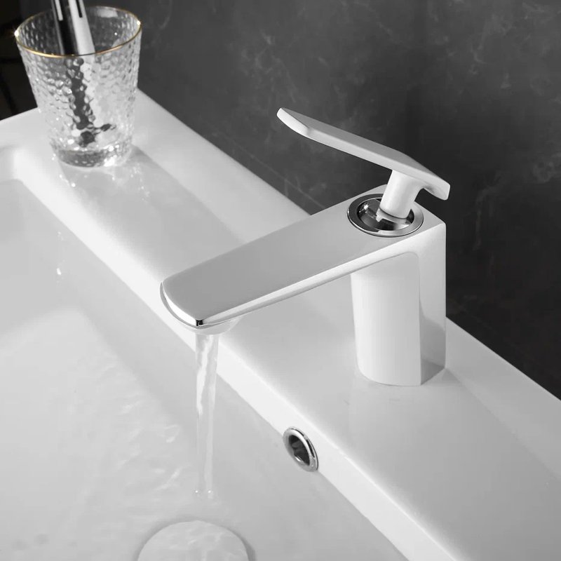 Смеситель для раковины Shevanik S8001F, белый/хром