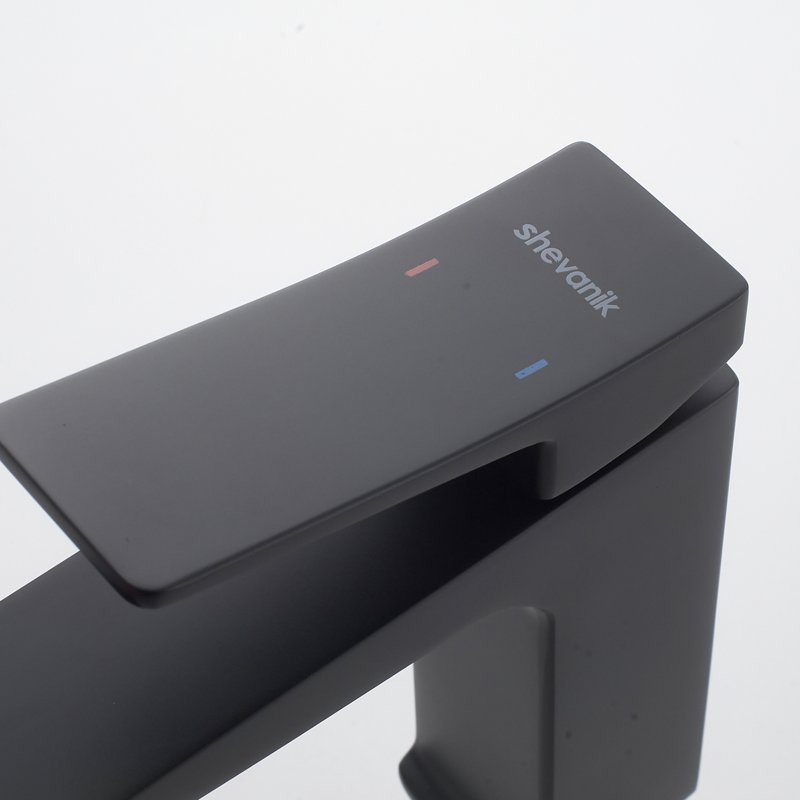 Смеситель для раковины Shevanik S4401H, черный