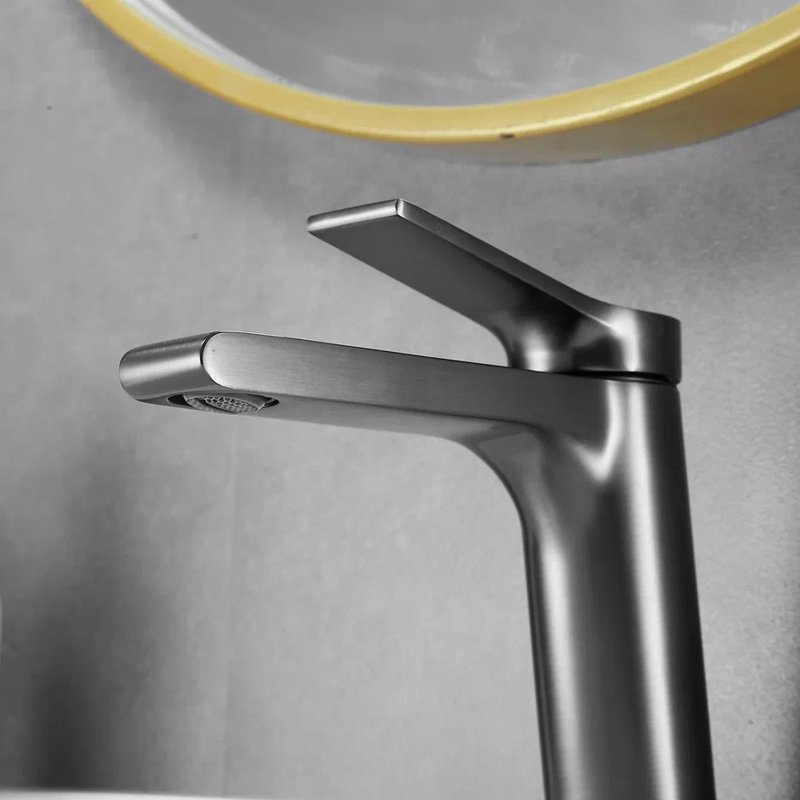 Смеситель для раковины Shevanik S8301T, оружейная сталь