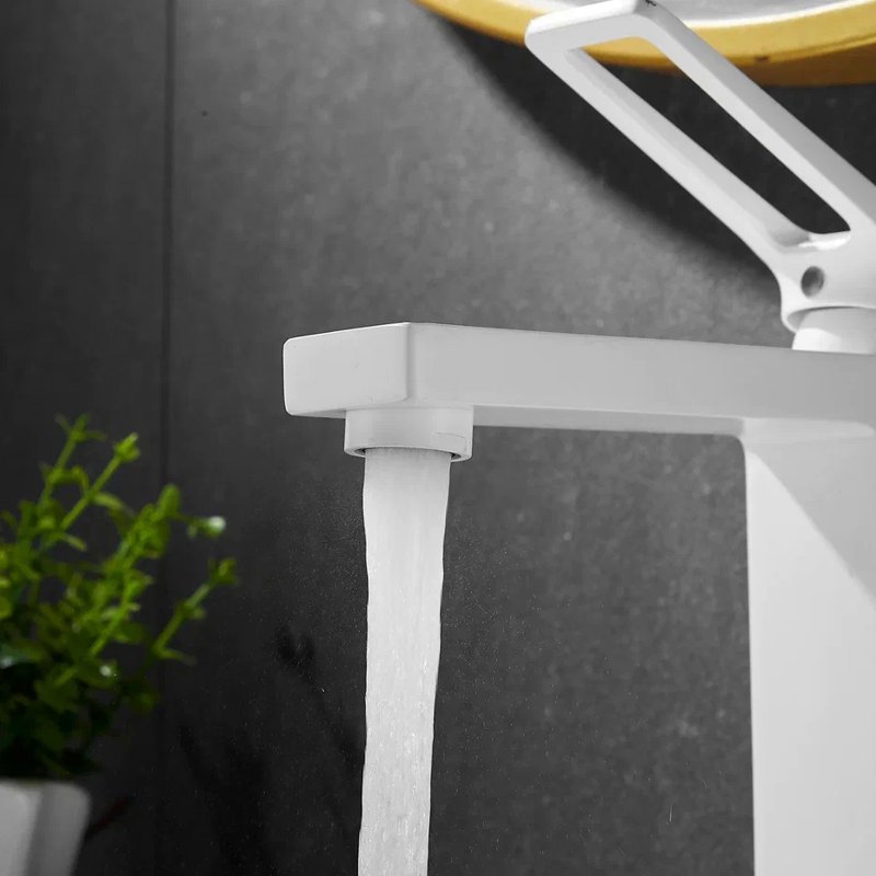 Смеситель для раковины Shevanik S6801C, белый