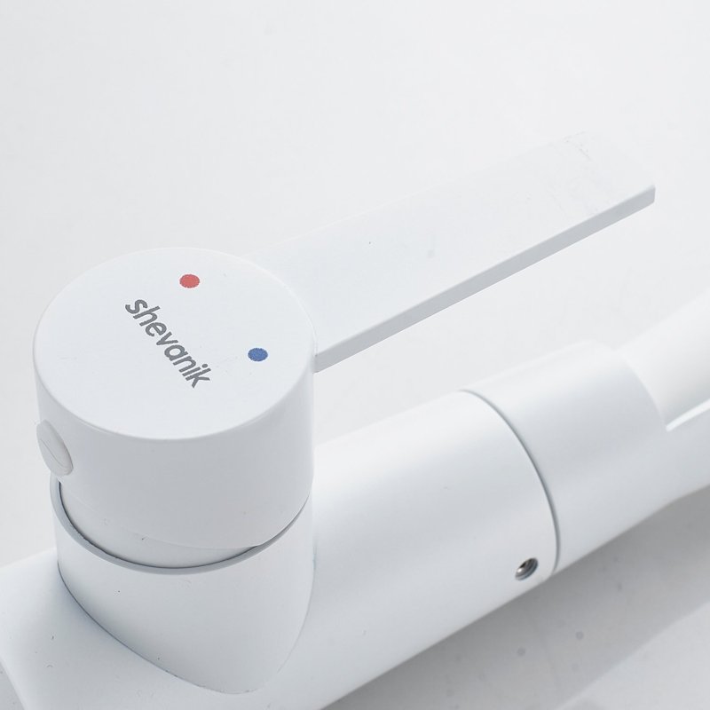 Смеситель для кухни с гибким изливом и режимом 