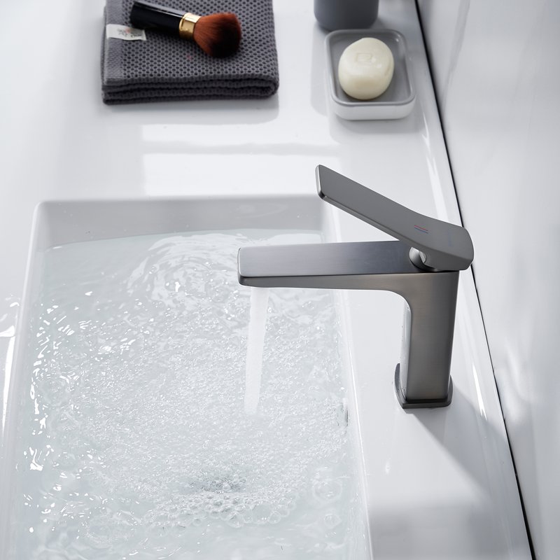 Смеситель для раковины Shevanik S4601T, оружейная сталь