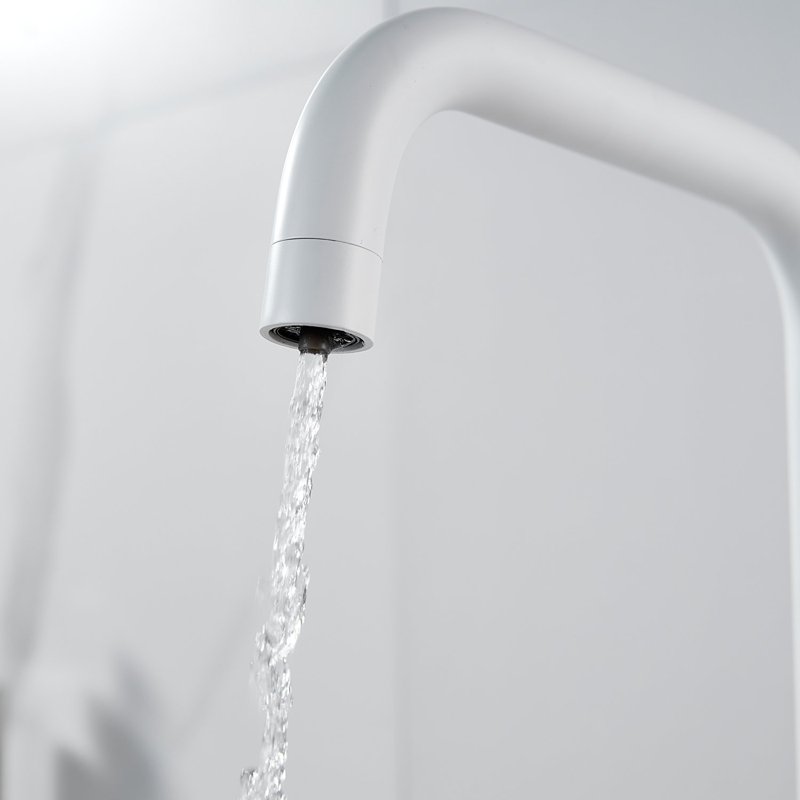 Смеситель для кухни с подключением фильтра Shevanik S228C, белый