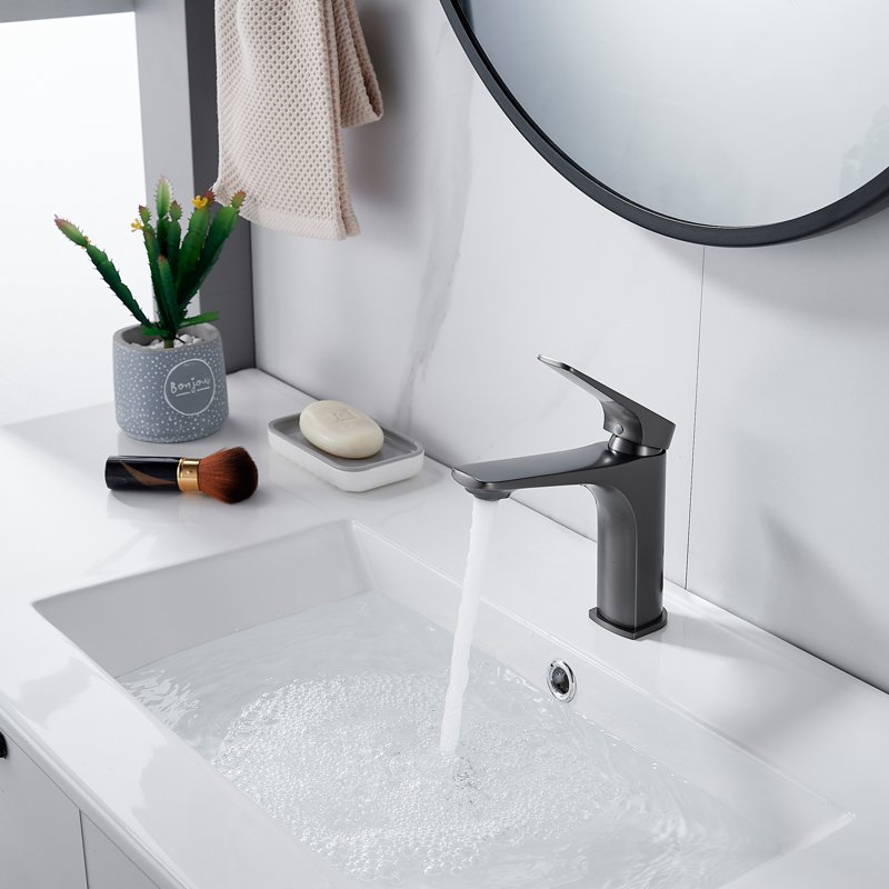 Смеситель для раковины Shevanik S4201T, оружейная сталь