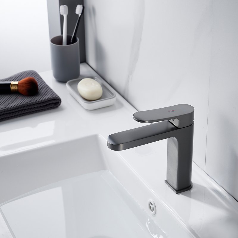 Смеситель для раковины Shevanik S4501T, оружейная сталь