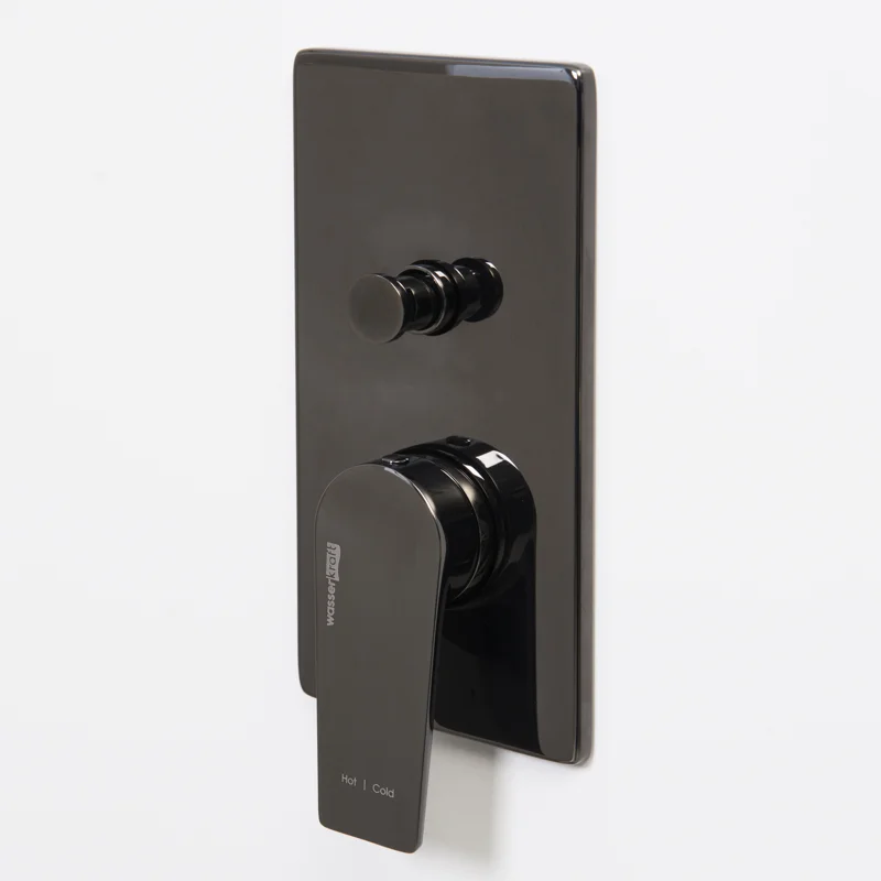 Смеситель скрытого монтажа WasserKRAFT 6661 для ванны и душа, черный глянец