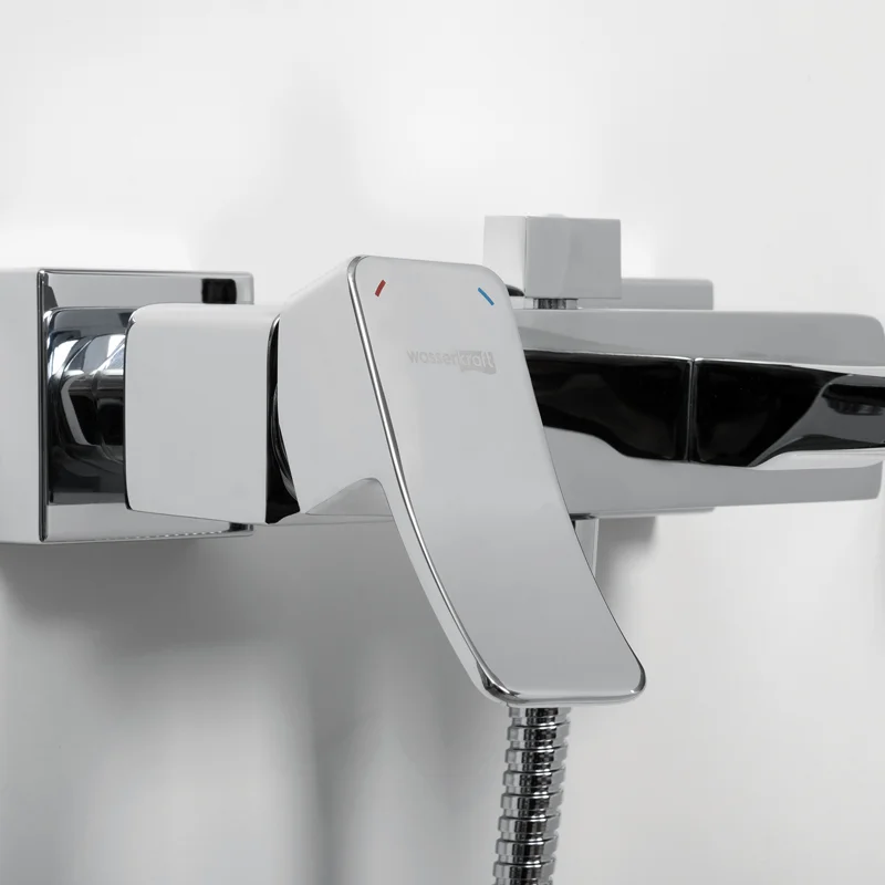 Смеситель WasserKRAFT Aller 1061 для ванны и душа с коротким изливом, хром