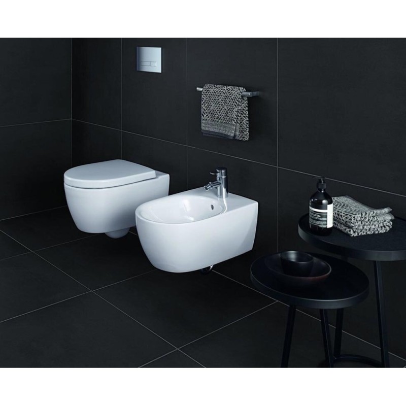 Подвесной безободковый унитаз Geberit iCon 204060000/574130000, крышка микролифт