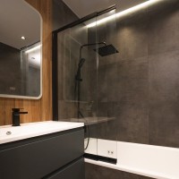 Шторка на ванну WasserKraft Dill 61S02-80WS, 80 х 140 см, стекло прозрачное, профиль черный матовый