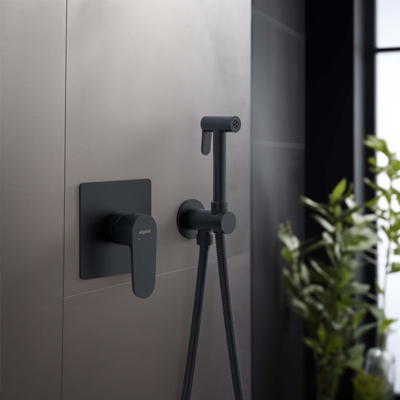 Набор с гигиеническим душем (смеситель + гигиеническая лейка + шланг + шланговое подсоединение с держателем) Aquatek, матовый черный AQ1219MB ОБЕРОН