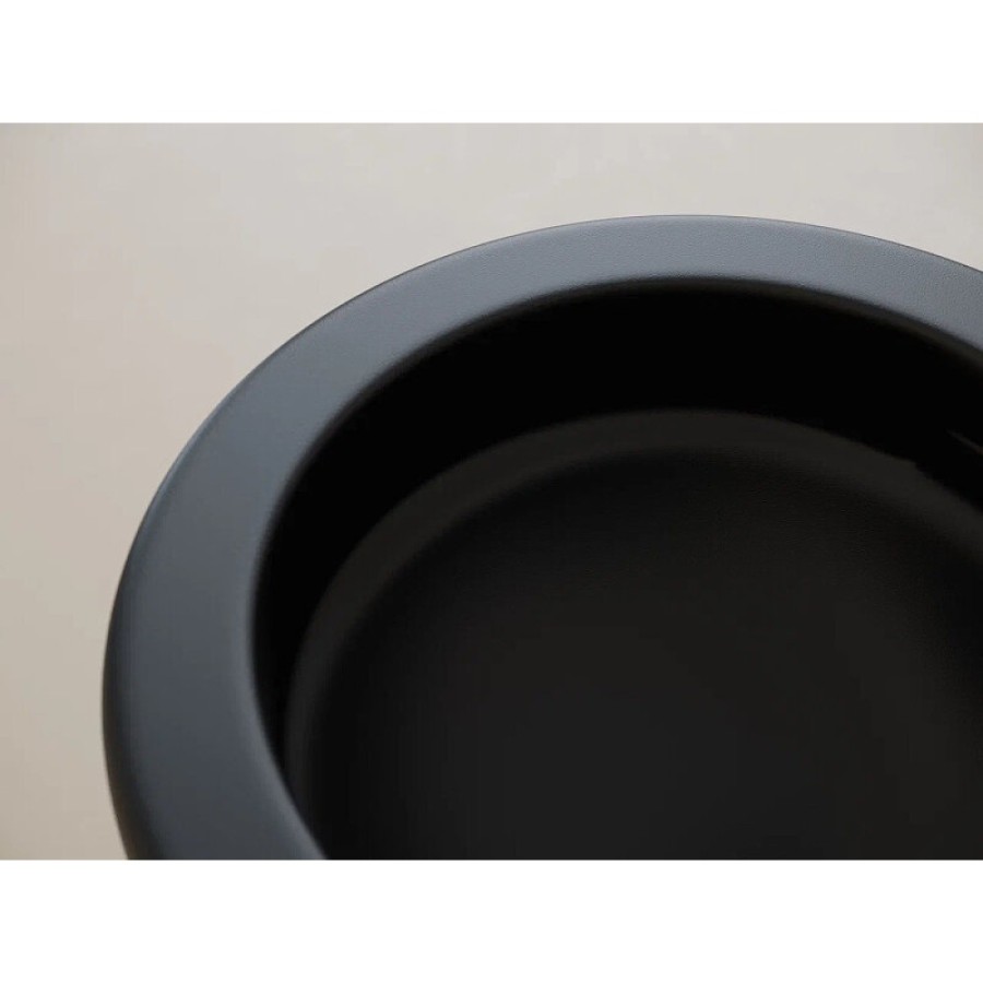 Подвесной унитаз Ceramicanova Up Rimless, CN4007MB, безободковый, крышка-сиденье микролифт, черный матовый, сантехфарфор