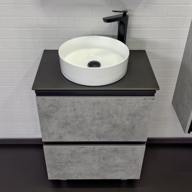 Тумба с раковиной Comforty "Эдинбург-60-Н" 00-00004767 бетон светлый с черной столешницей с отверстием под смеситель, с раковиной Comforty 9111